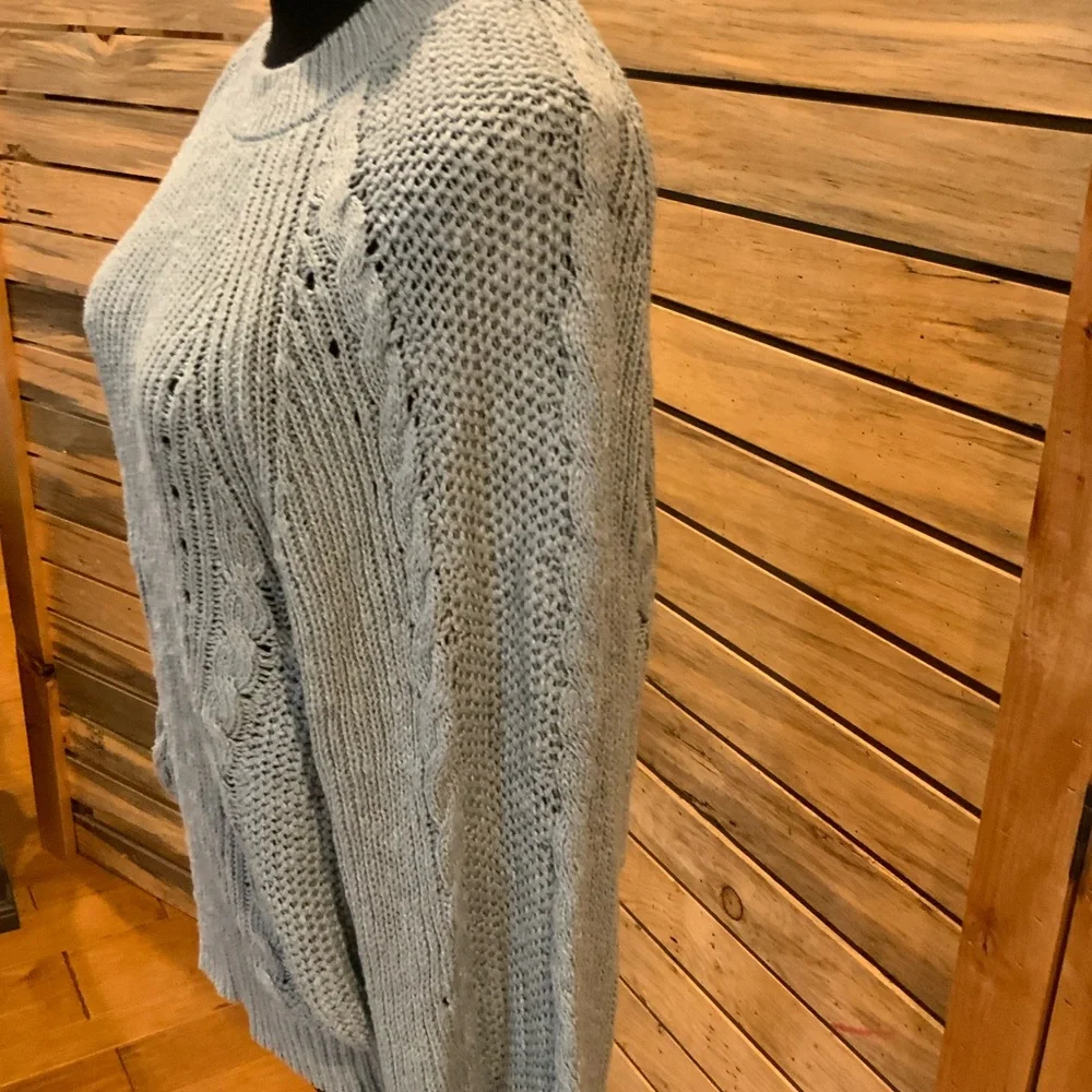 American Eagle Cropped Raglan Sweater Size Large - Picture 2 of 4